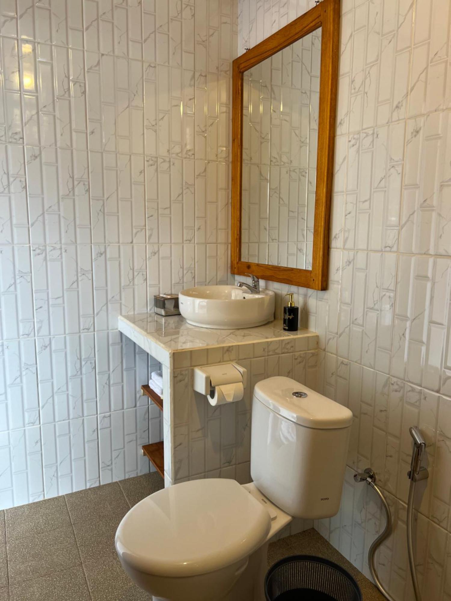 Bisbis House Iseh Village Selat Екстериор снимка