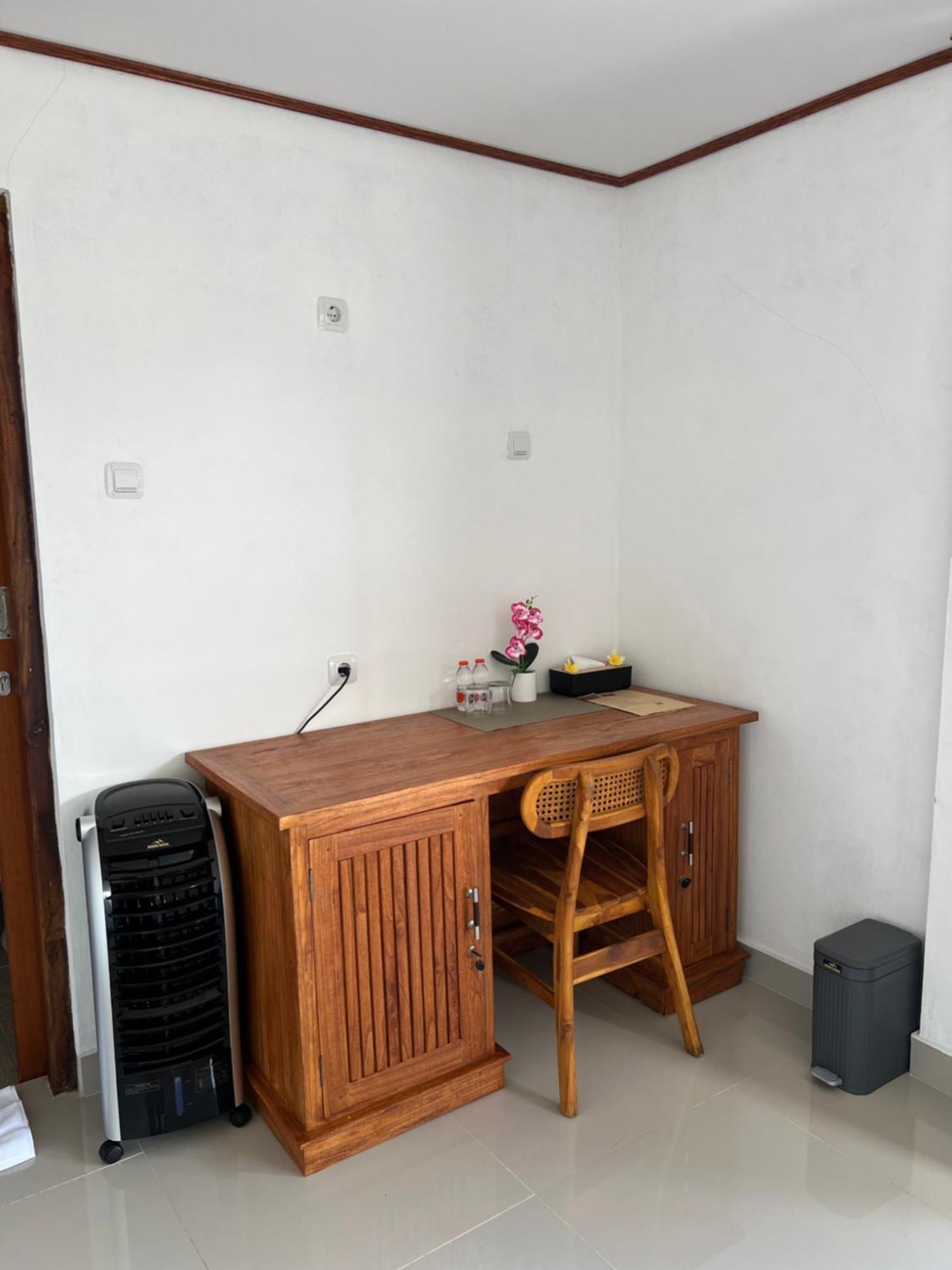 Bisbis House Iseh Village Selat Екстериор снимка