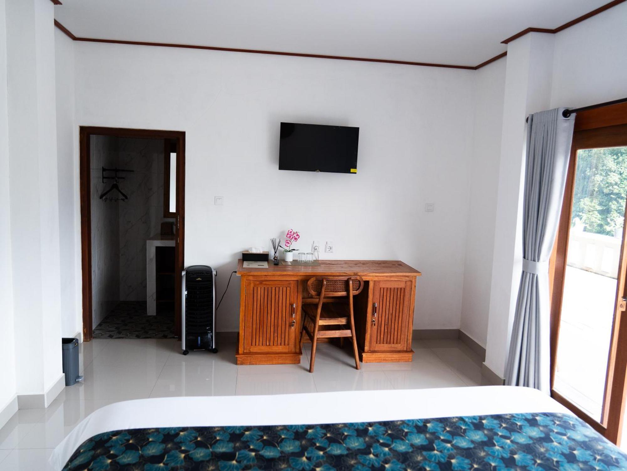 Bisbis House Iseh Village Selat Екстериор снимка